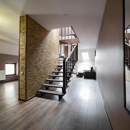 Apartments On Mitny Square Лвив Екстериор снимка