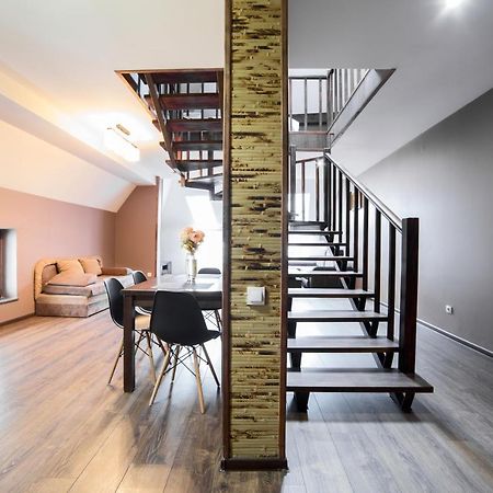 Apartments On Mitny Square Лвив Екстериор снимка