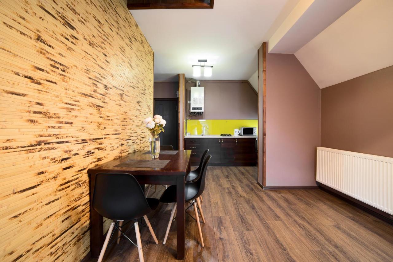 Apartments On Mitny Square Лвив Екстериор снимка