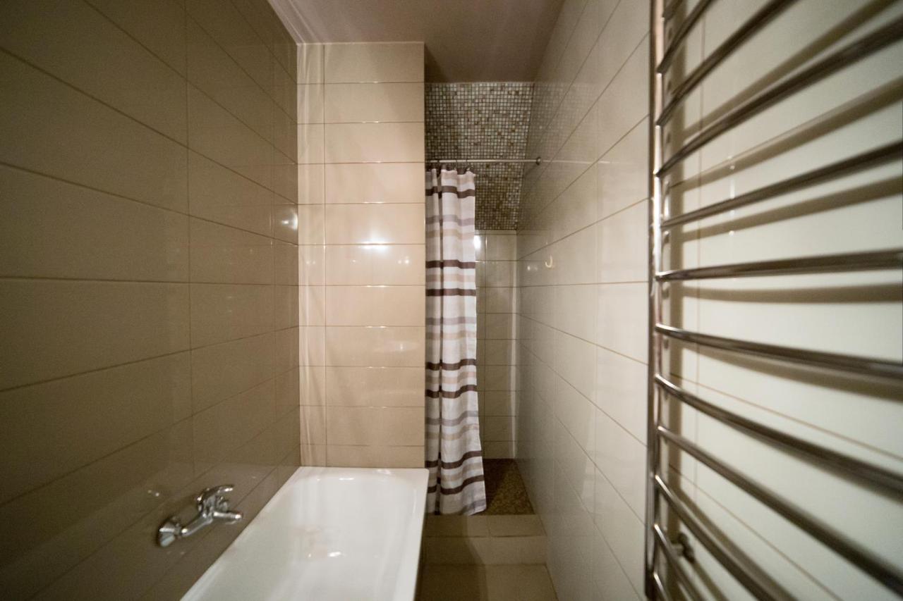 Apartments On Mitny Square Лвив Екстериор снимка